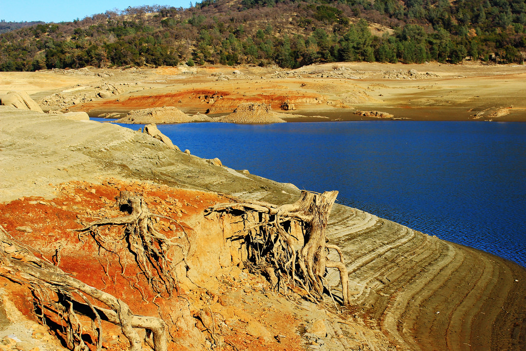 Extreme low water levels at Lake Oroville, January 2014. Photo courtesy of Weather West member "TheNothing."